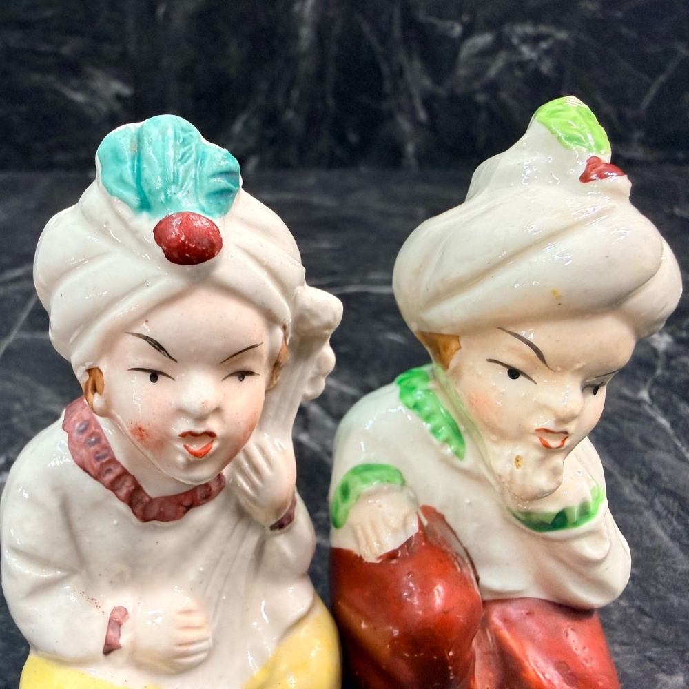 Genie Salt & Pepper Shakers - Picture 15 of 16